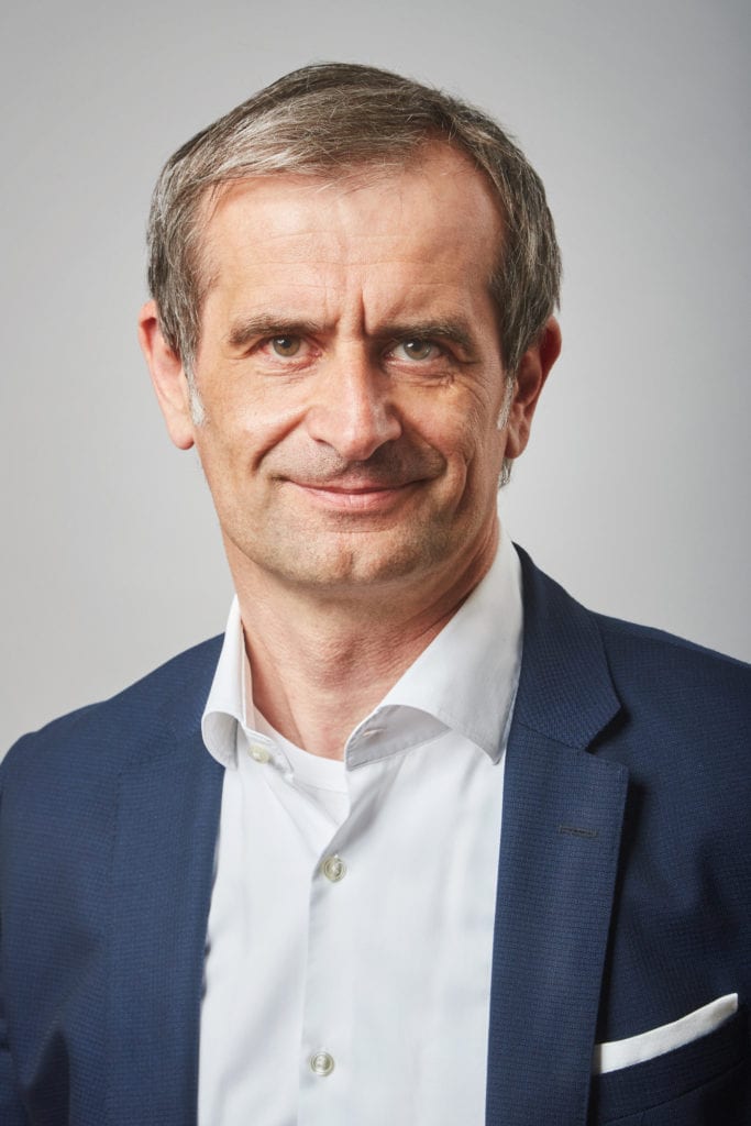Businessportrait_00009-683x1024